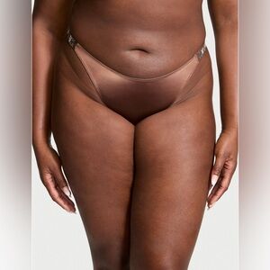 NWT Victoria’s Secret Starstruck Shine Brazilian Panty Smooth Mousse Size Large